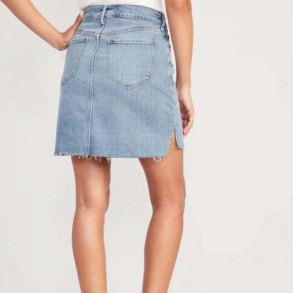 NWT OLD NAVY High-Waisted OG Straight Mini Cut-Off Jean Skirt Light Distressed - Picture 3 of 7